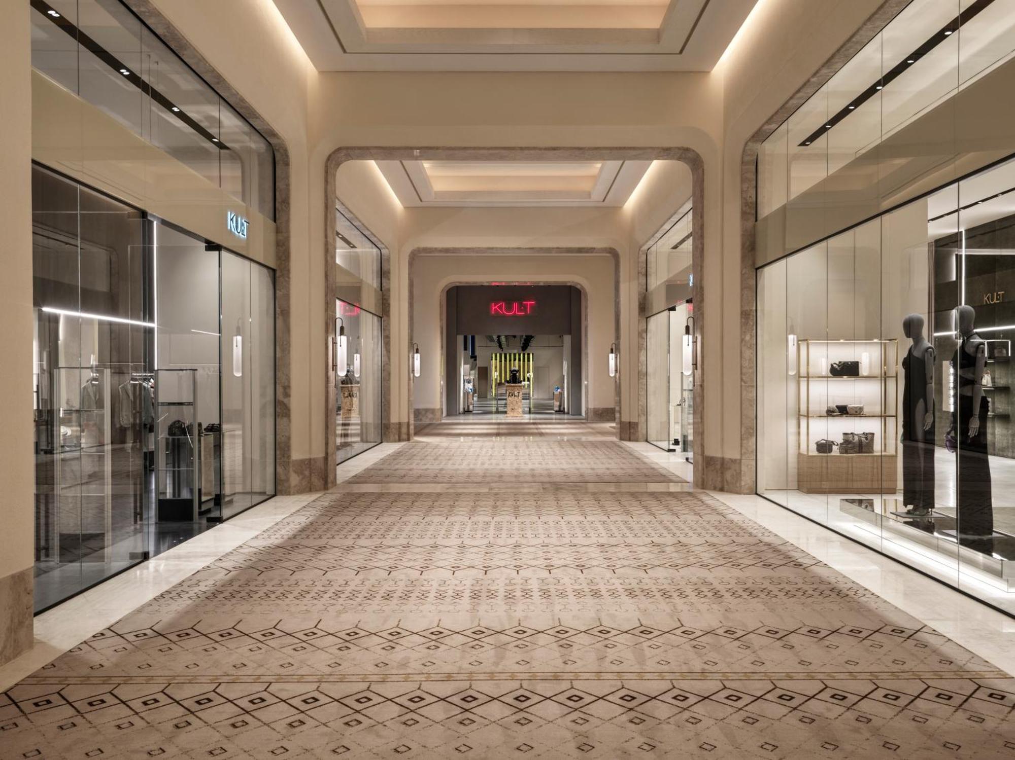 City Of Dreams Mediterranean - Integrated Resort, Casino & Entertainment Limassol Exterior foto The interior of the shopping mall