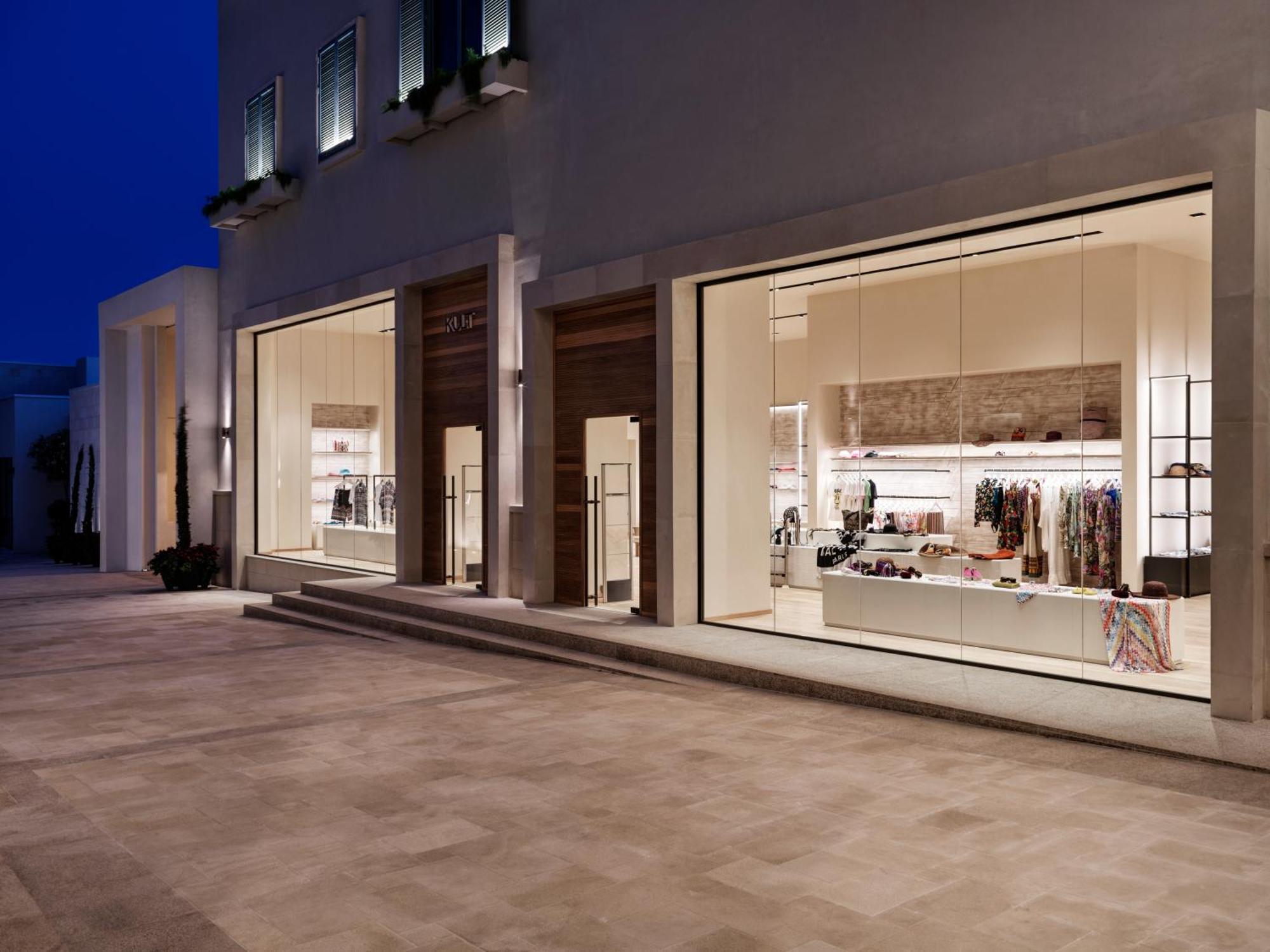 City Of Dreams Mediterranean - Integrated Resort, Casino & Entertainment Limassol Exterior foto The Row store in Porto Cervo, Sardinia