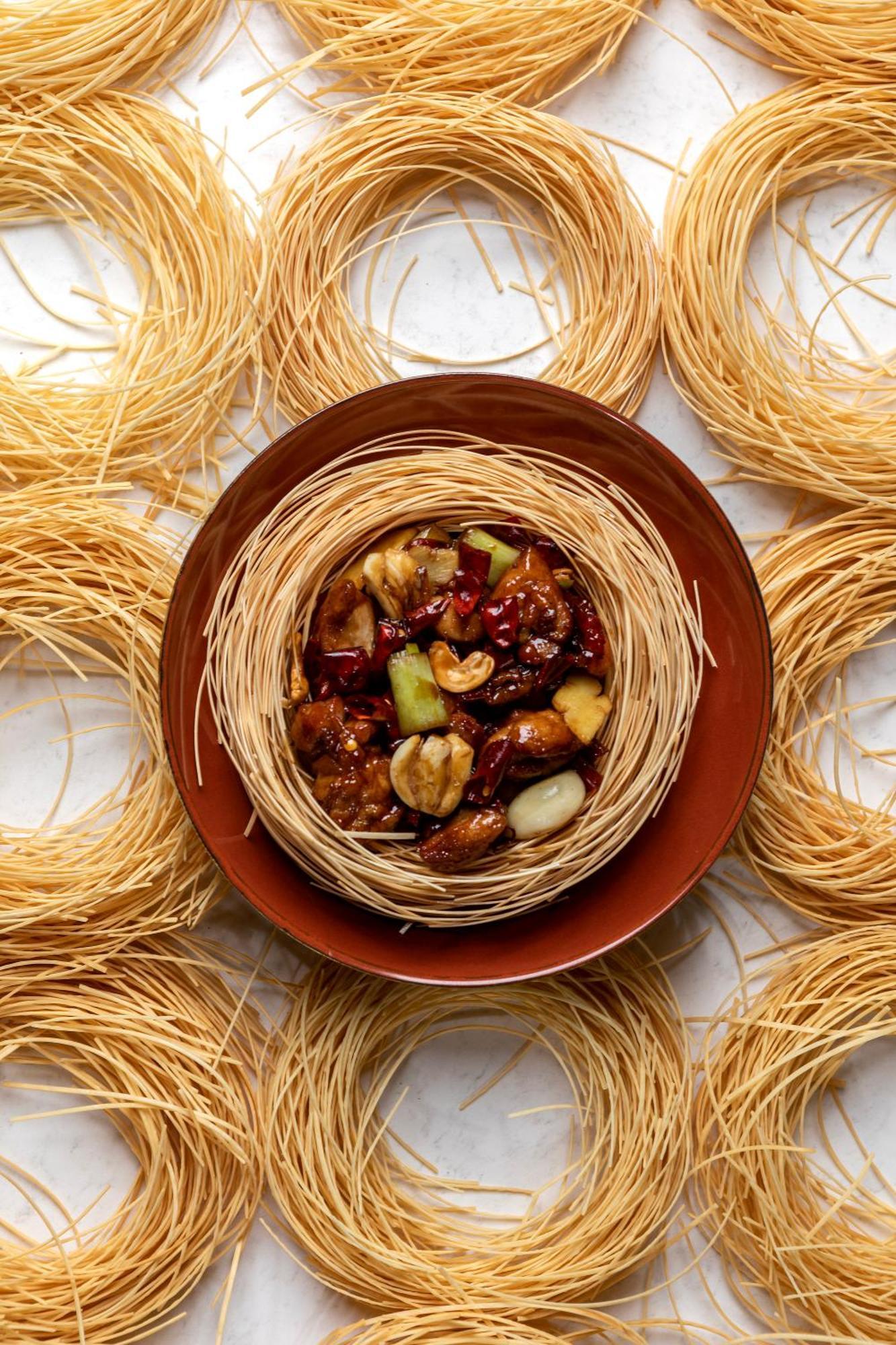 City Of Dreams Mediterranean - Integrated Resort, Casino & Entertainment Limassol Exterior foto A bowl of dry bee hoon