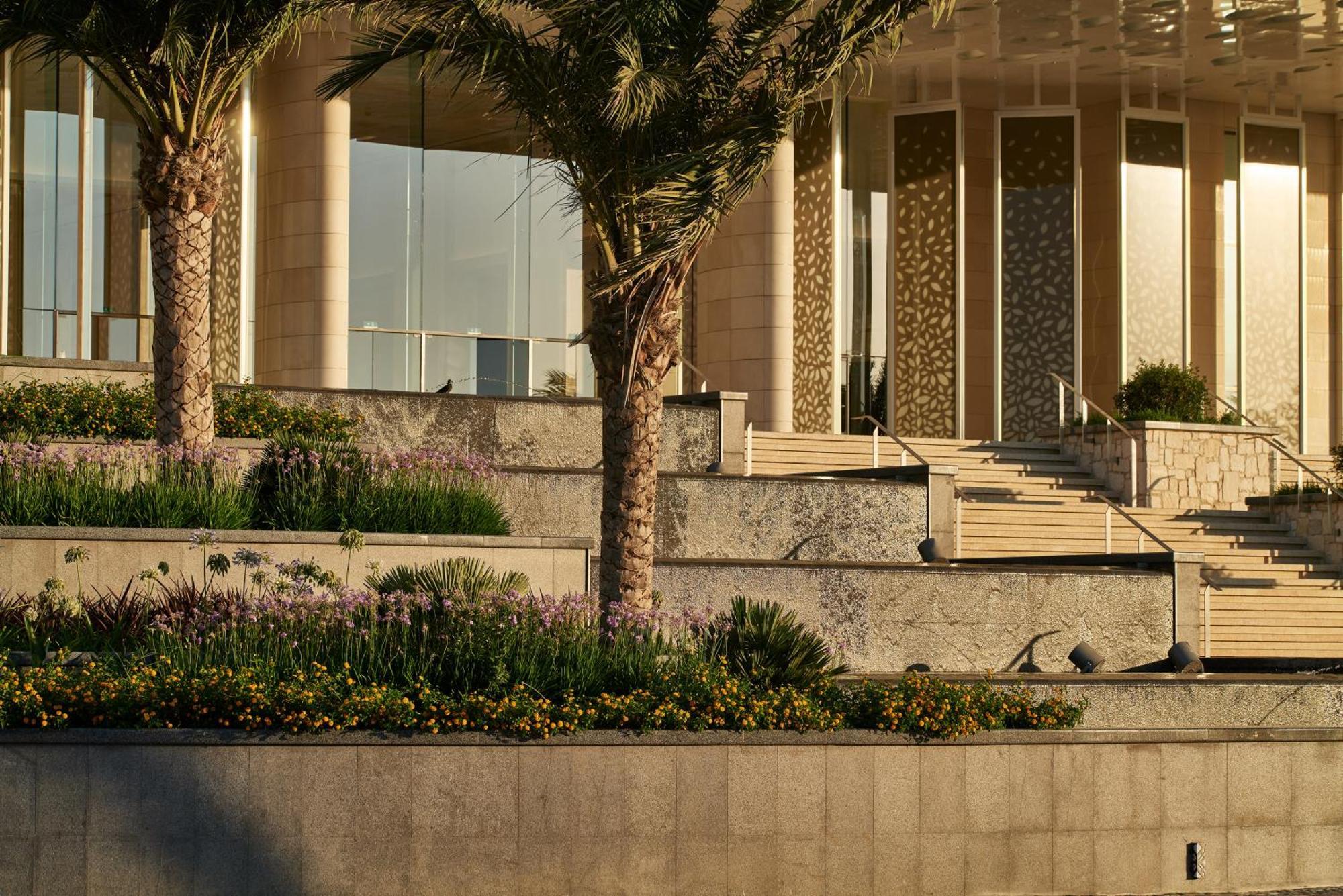 City Of Dreams Mediterranean - Integrated Resort, Casino & Entertainment Limassol Exterior foto The Four Seasons Hotel, Bahrain